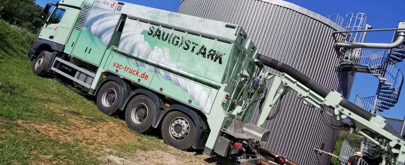 Kanalreinigung und Rohrreinigung Hutthurm - Saugarbeiten